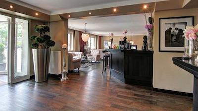 هتل بوسینز اند مر