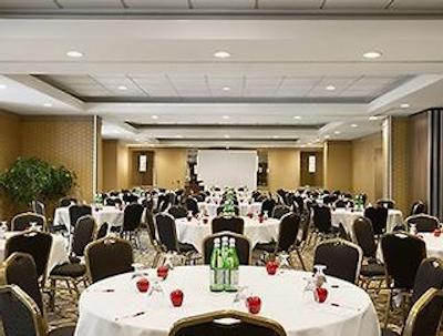 رامادا پلازا ترنتو دونتون