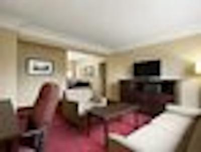 رامادا پلازا ترنتو دونتون