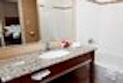 رامادا بای ویندهام وانکوور دونتون