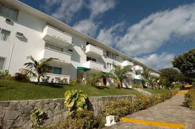 دز پلاز بیچ هوس هتل