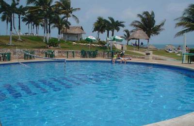 دز پلاز بیچ هوس هتل