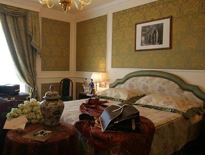 باگلینی هتل رجینا