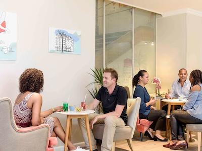 مرکور نیس مارچ اوکس فلورز