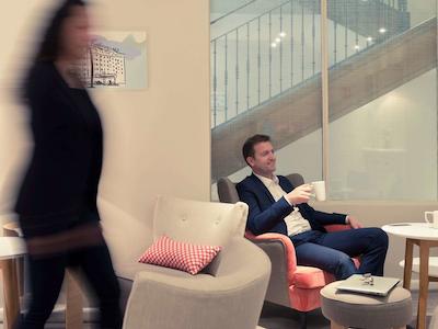 مرکور نیس مارچ اوکس فلورز