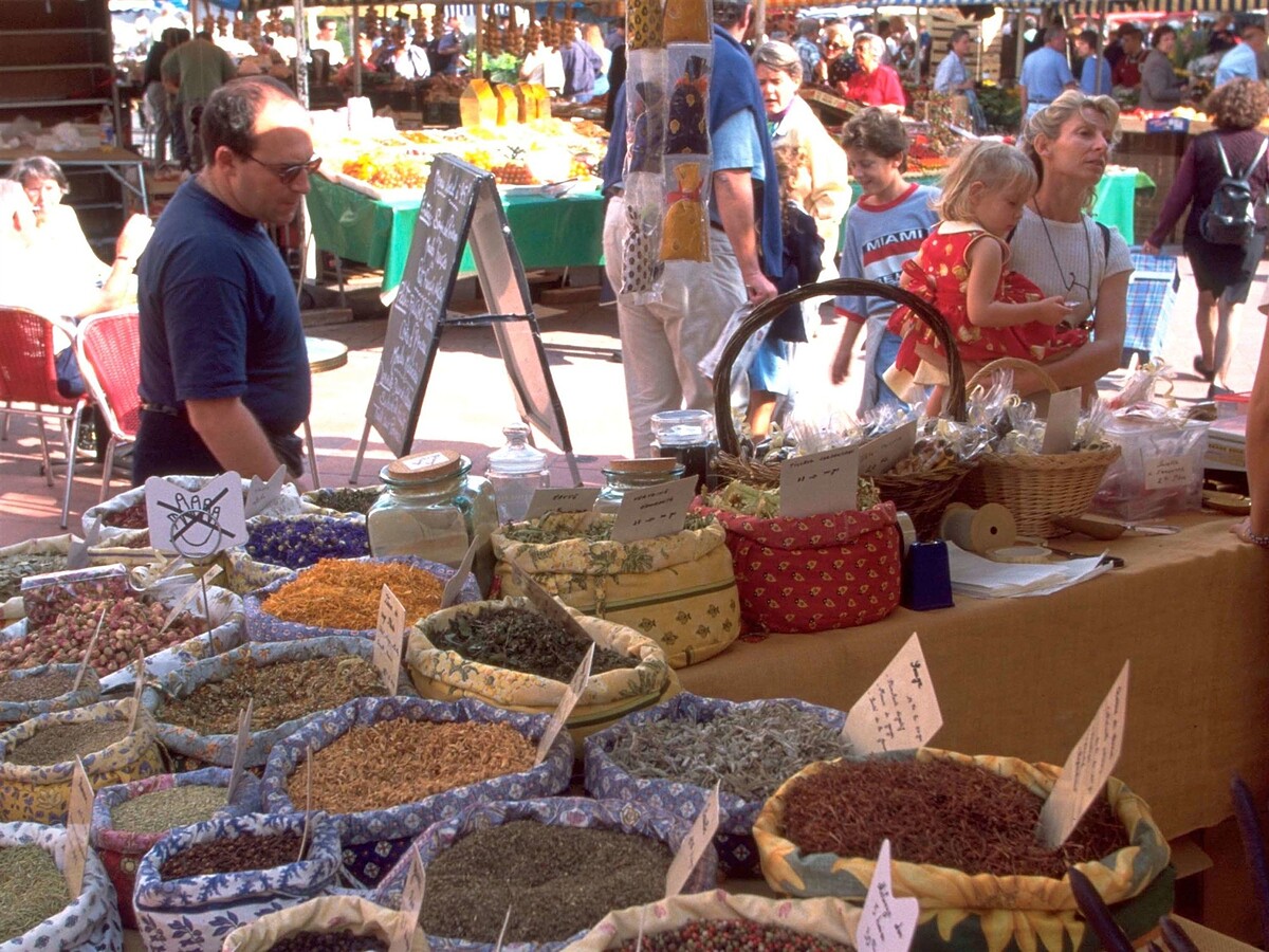 Mercure Nice Marche aux Fleurs