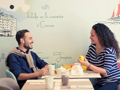 مرکور نیس مارچ اوکس فلورز