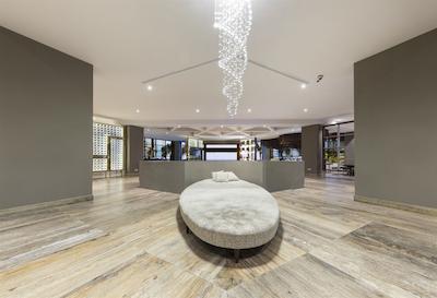 ملدی ماکر کانکون