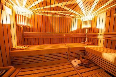 نوینا هتل تیلیپارک