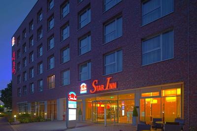 استار این هتل کارلسروه سیمنسالی