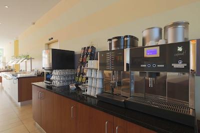 استار این هتل کارلسروه سیمنسالی