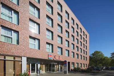 استار این هتل کارلسروه سیمنسالی