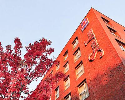 استار این هتل کارلسروه سیمنسالی