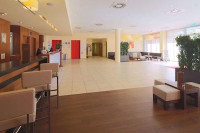 استار این هتل کارلسروه سیمنسالی