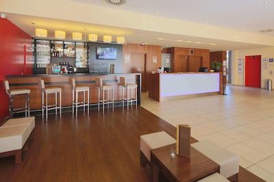 استار این هتل کارلسروه سیمنسالی