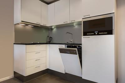 ادینا اپارتمنت هتل برلین میت