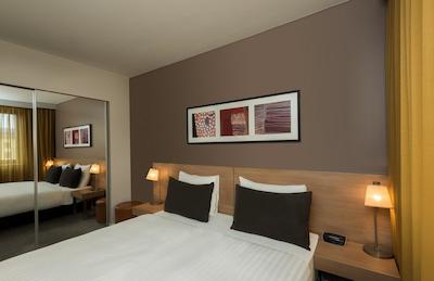 ادینا اپارتمنت هتل برلین میت