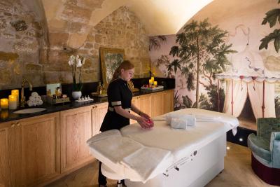 رلیز چریستین