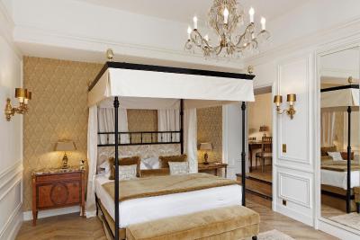 رلیز چریستین