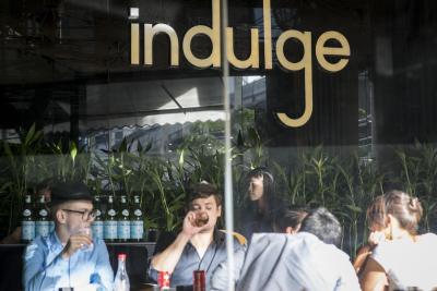 اس سوخومویت سوئیتز