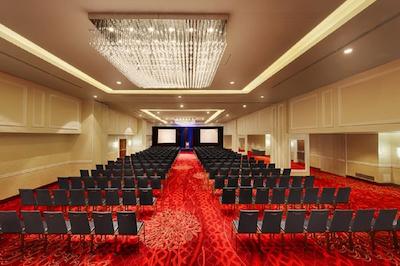 پیناکل هتل وانکوور هاربورفرنت