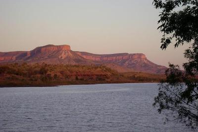 هم والی استیشن