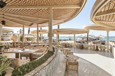 تایتانیک دلوکس گلف بلک