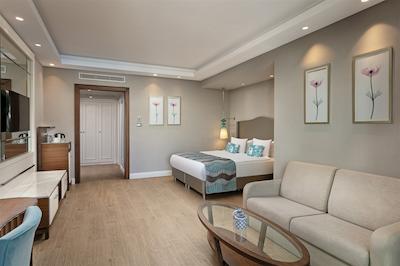 تایتانیک دلوکس گلف بلک