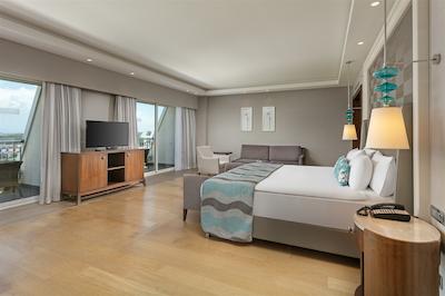 تایتانیک دلوکس گلف بلک