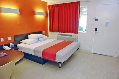 متل 6 جاکسُن