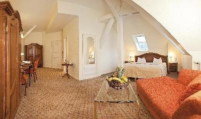 هنری هتل برلین کورفورستندام