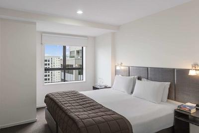 است مارتینز والدرف اپارتمنت