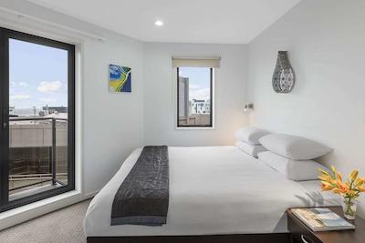 است مارتینز والدرف اپارتمنت