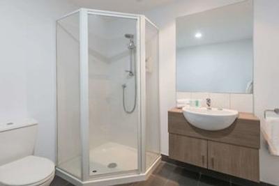 است مارتینز والدرف اپارتمنت