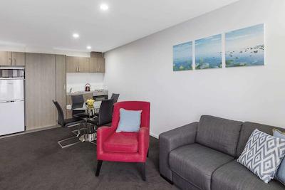 است مارتینز والدرف اپارتمنت