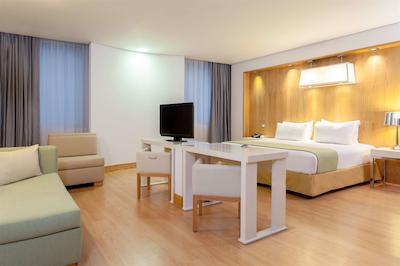 نه کالکشن مکسیکو سیتی آیرپرت ت2