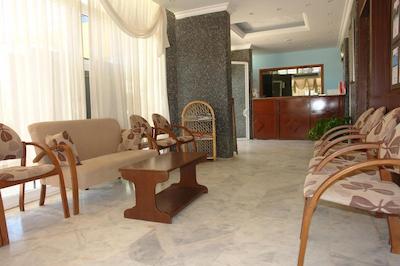 سمت لونا بیچ هتل