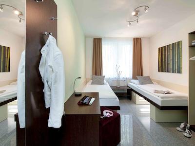 ایبیز استیلز درتموند وست