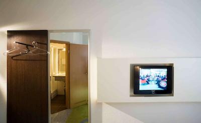 ایبیز استیلز درتموند وست