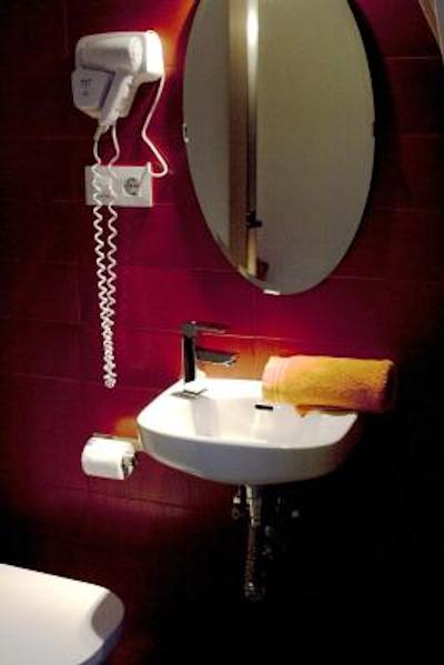 نست استیل گرانادا