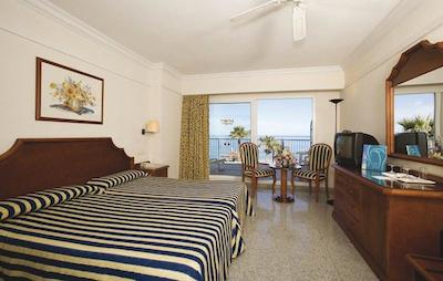 هتل ریو ناوتیلوز