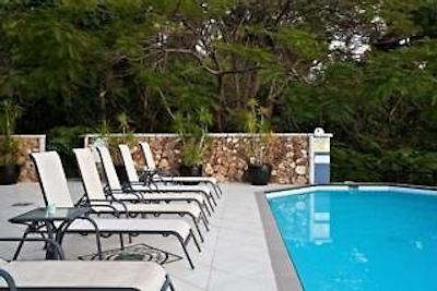 هتل ات واترفرنت ویتساند رتریت