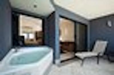 هتل ات واترفرنت ویتساند رتریت