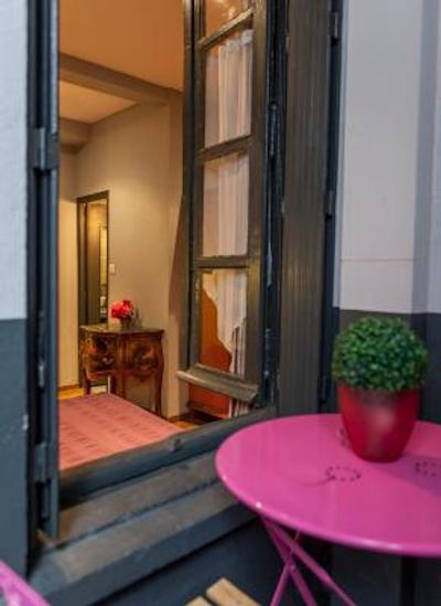 ارناود برنارد هتل