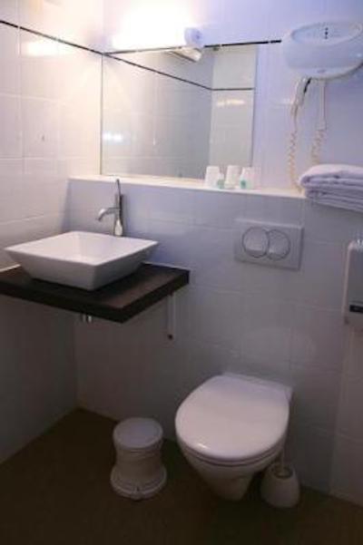 ارناود برنارد هتل