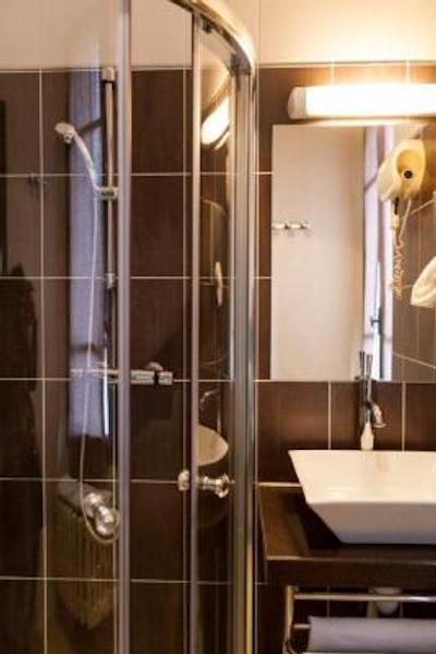 ارناود برنارد هتل