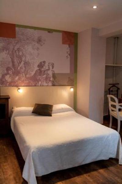 ارناود برنارد هتل