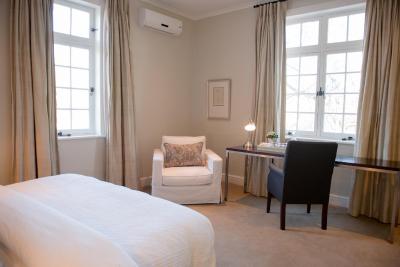 ریور مانر بوتیک هتل