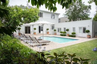 ریور مانر بوتیک هتل