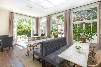 ریور مانر بوتیک هتل